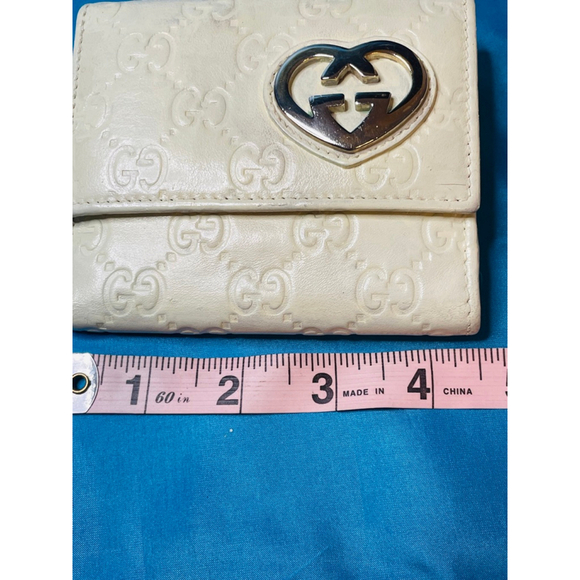 Gucci Vanilla Cream Leather Heart Logo Bi-Fold Wallet - Picture 13 of 15